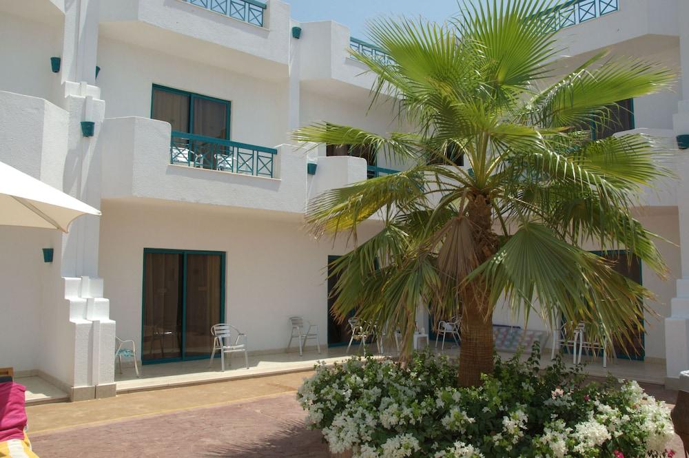 Sharm Cliff Resort Exterior photo